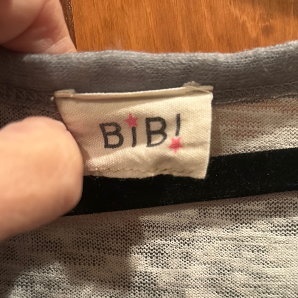 Bibi Gray And Black Patterned Tee - image 2